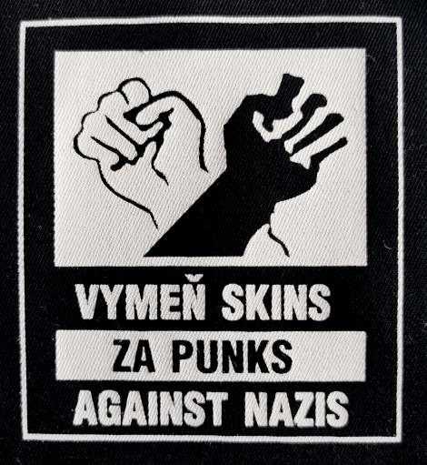 Vymeň skins za punks against nazis - Nášivka plátená