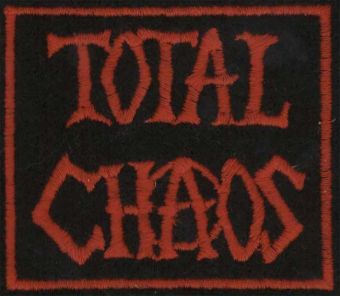 TOTAL CHAOS - Červené logo v rámčeku