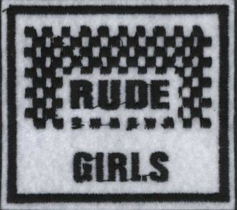 RUDE GIRLS - Čierny nápis so šachovnicou