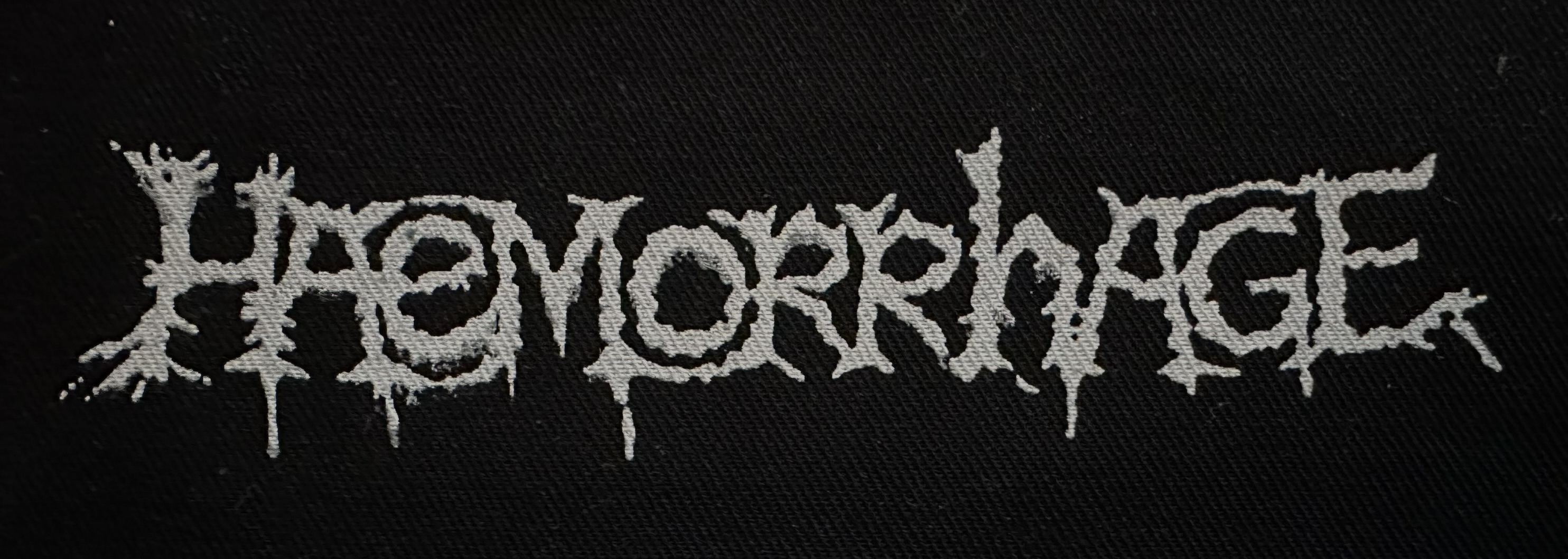 Haemorrhage: Nášivka