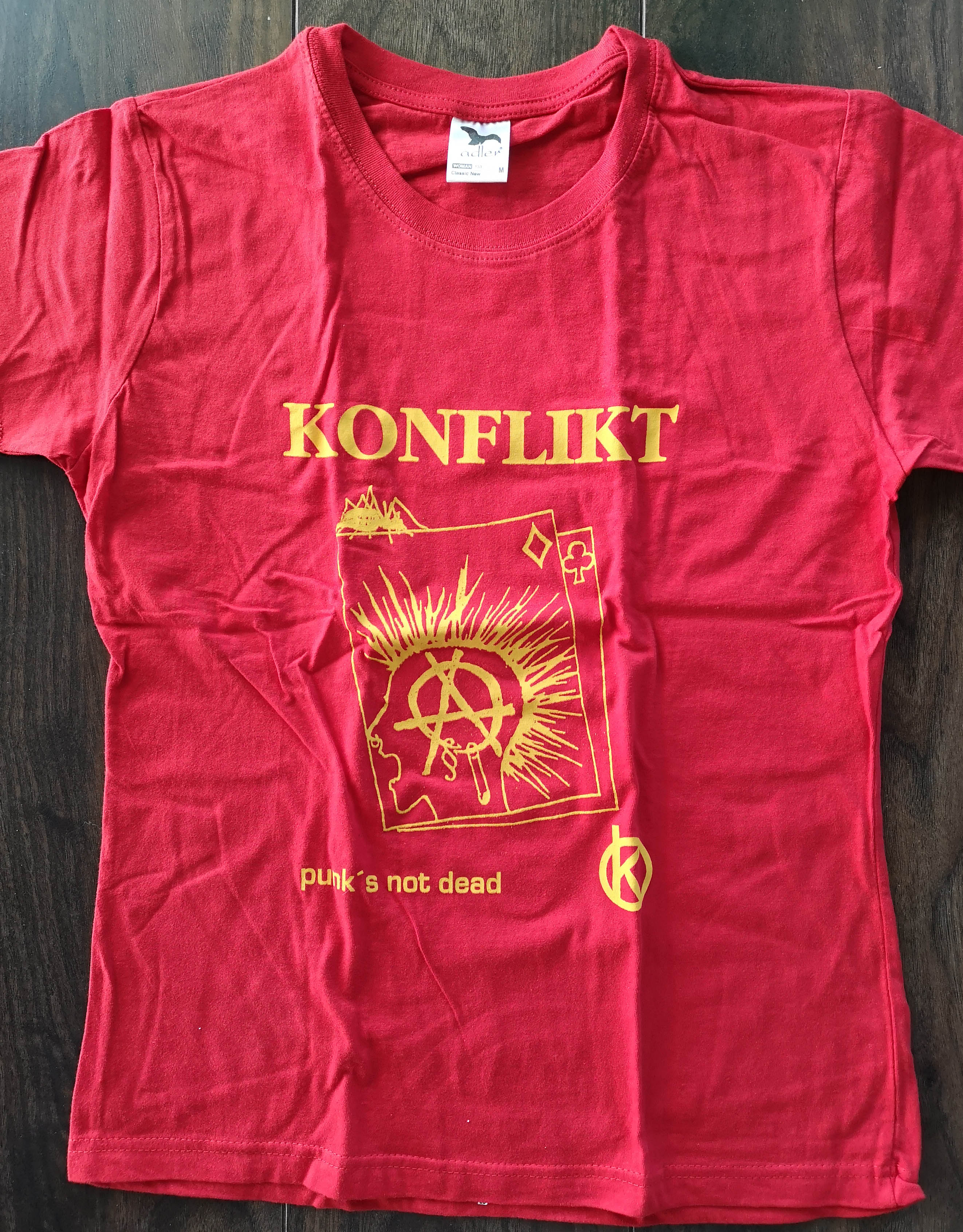 Konflikt: Punk´s Not Dead (červené dámske tričko)