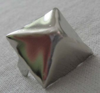 Pyramída 16´ (liata): Pyramída liata - jednotlivý vybíjanec