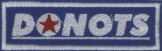 Donots (vyšívaná nášivka, biele logo s červenou hviezdou na modrom podklade)