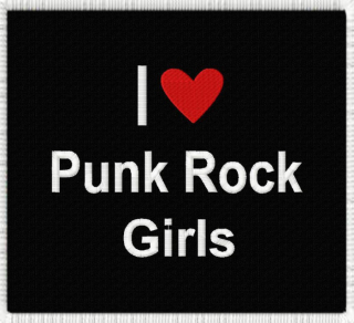I LOVE PUNK ROCK GIRLS: Biely slogan so srdcom