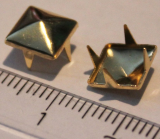 PYRAMÍDA 8 mm ZLATÁ: Jednotlivý vybíjanec