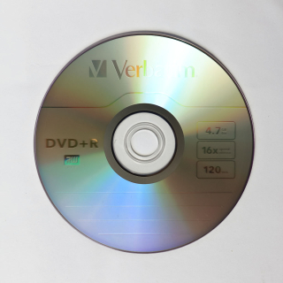 DVDr NOSIČ: